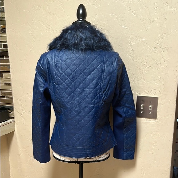 IMAN Blue 100% Genuine Leather Jacket Collar is Removable - Picture 6 of 17